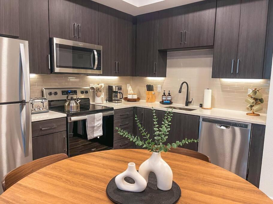 Luxury 1Bdr Centrally Located In Hollywood لوس أنجلوس المظهر الخارجي الصورة
